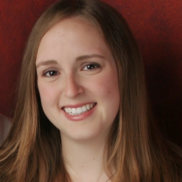 Meet your Posher, Jennifer - Picture 1 of 1